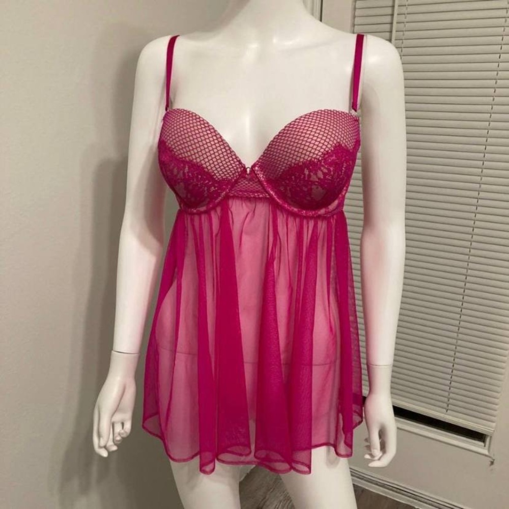 Victoria’s Secret Fuchsia Lace Fantasy Babydoll Nightwear Sz 36D